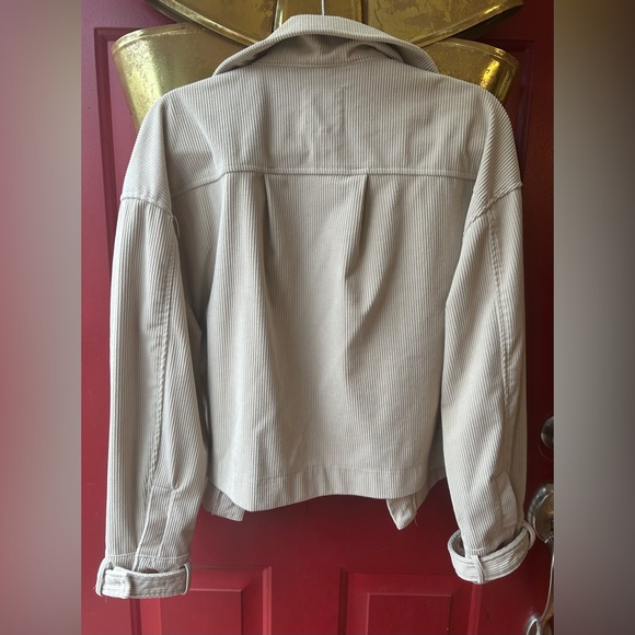 Avec Les Villes Corduroy Cropped Shacket - Picture 5 of 6